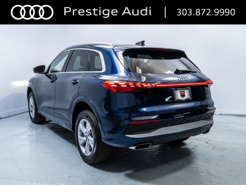 Used 2025 Audi Q5 Premium w/ Convenience Package AWD/4WD image 3