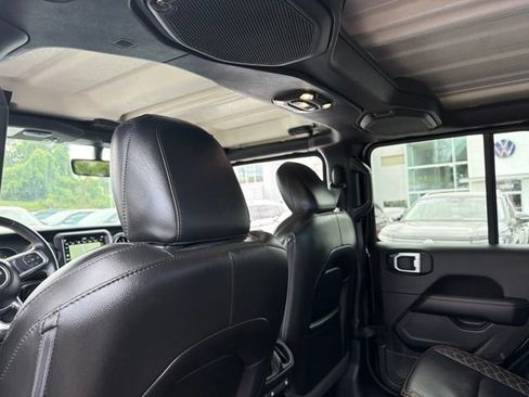 Used 2022 Jeep Gladiator Overland AWD/4WD image 7
