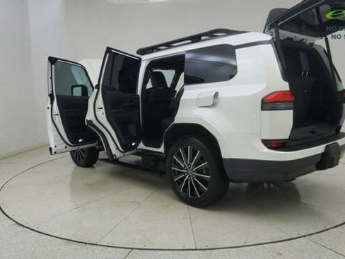 Used 2024 Lexus GX 550 w/ Accessory Package (31) AWD/4WD image 78