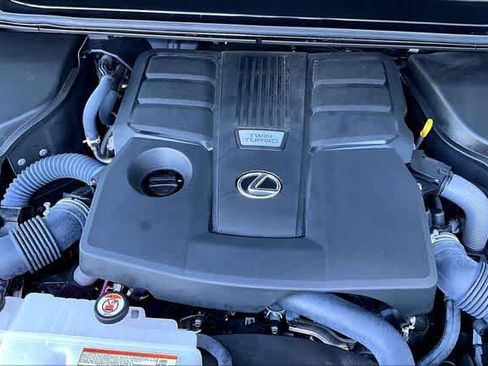 Used 2024 Lexus GX 550 w/ Cold Area Package AWD/4WD image 32