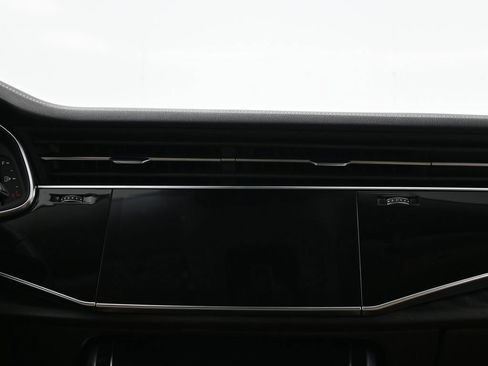 Used 2025 Audi Q8 Premium Plus AWD/4WD image 11