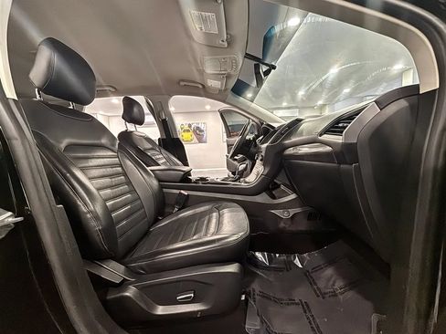 Used 2017 Ford Edge SEL w/ Equipment Group 201A FWD image 19
