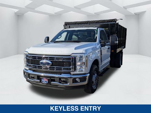 New 2025 Ford F350 XL w/ XL Chrome Package RWD image 8