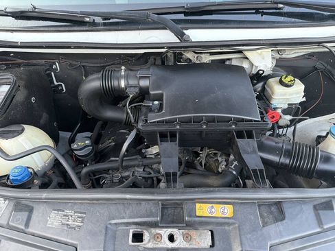 Used 2014 Mercedes-Benz Sprinter 2500 image 9