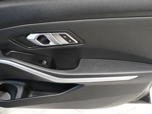 Used 2019 BMW 330i Sedan w/ Convenience Package RWD image 46
