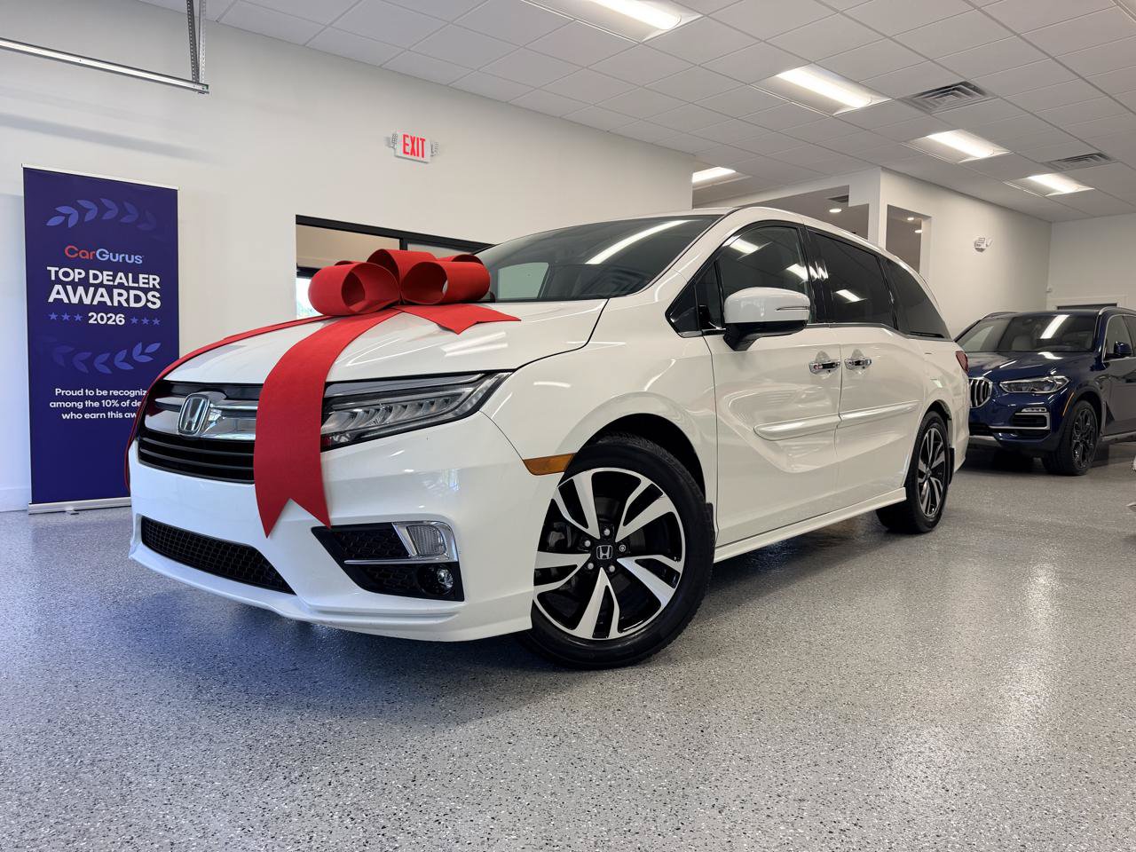 Used 2018 Honda Odyssey Elite image 2