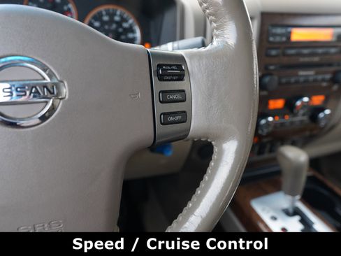 Used 2012 Nissan Titan SL image 23