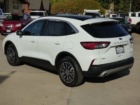 Used 2022 Ford Escape SEL w/ Technology Package image 18