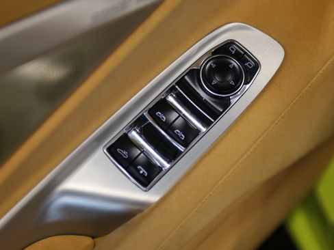 Used 2023 Chevrolet Corvette Z06 w/ Z07 Performance Package RWD image 19