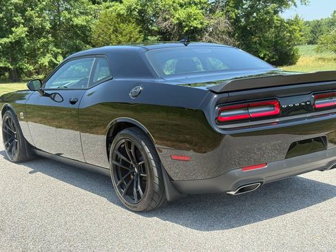 Used 2021 Dodge Challenger R/T Scat Pack RWD image 8