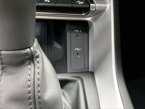 Certified 2025 Audi Q3 2.0T Premium w/ Convenience Package image 36