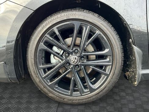 Used 2025 Toyota Camry SE image 12