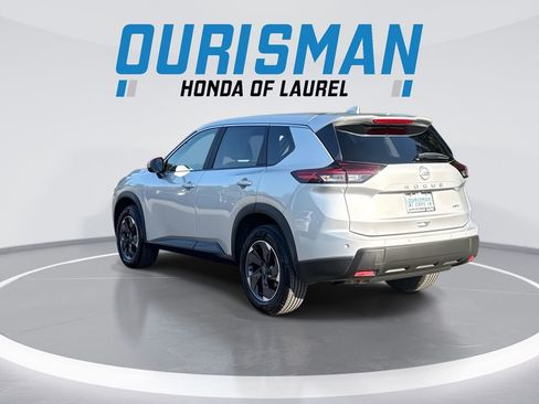 Used 2025 Nissan Rogue SV AWD/4WD image 6