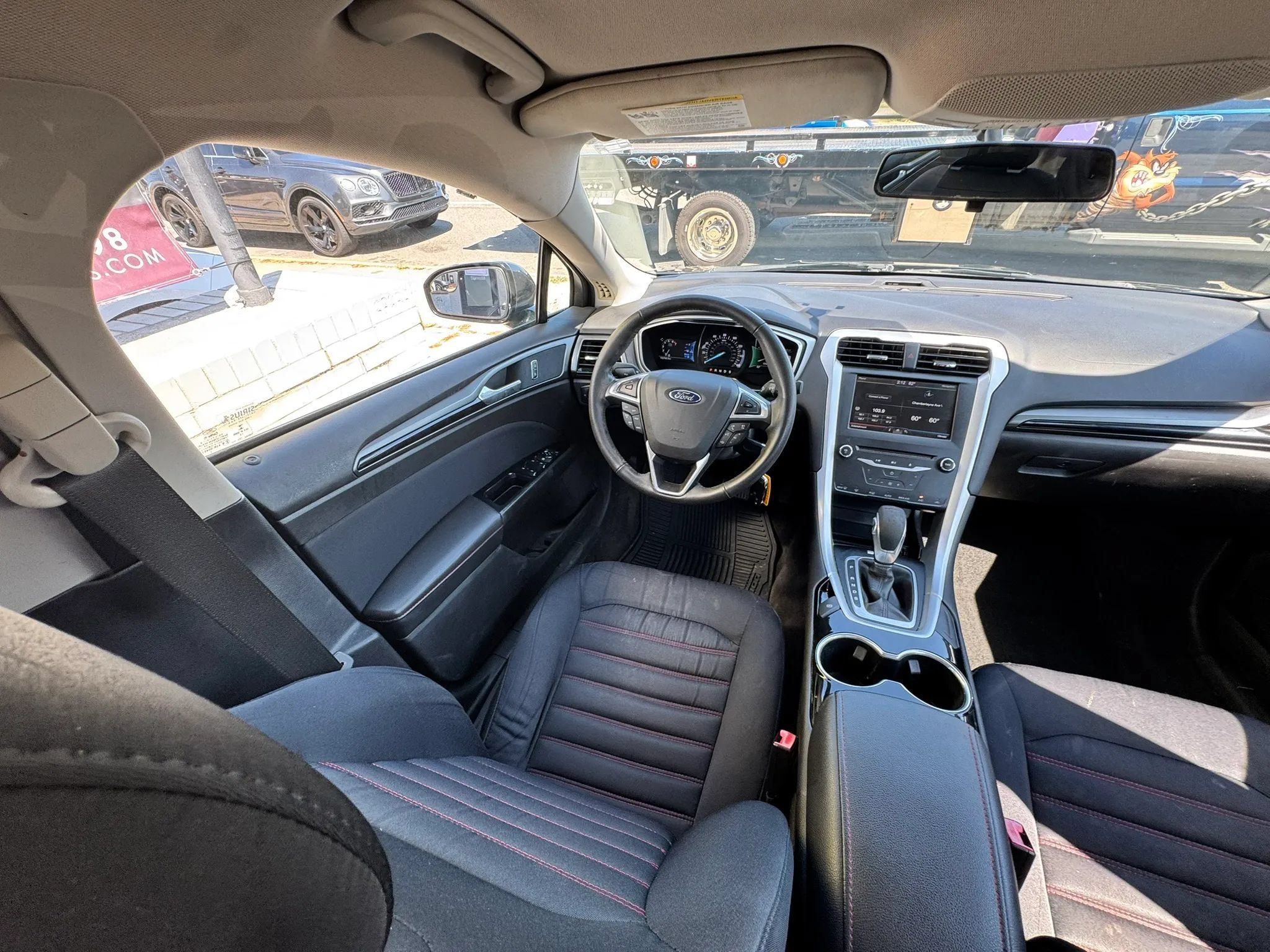 Used 2015 Ford Fusion SE FWD image 23