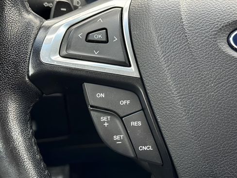 Used 2017 Ford Edge SEL w/ Cargo Accessory Package AWD/4WD image 14
