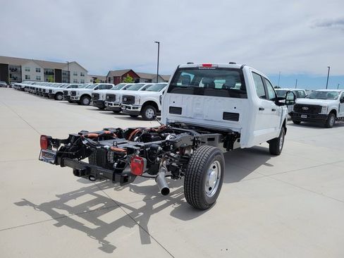 New 2025 Ford F250 XL image 3