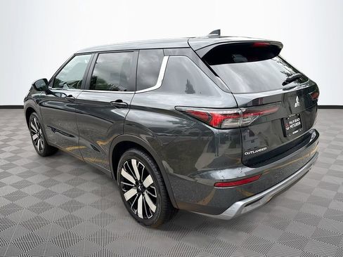 New 2026 Mitsubishi Outlander SE image 5