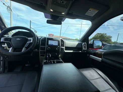 Used 2019 Ford F150 Lariat w/ Equipment Group 502A Luxury image 21