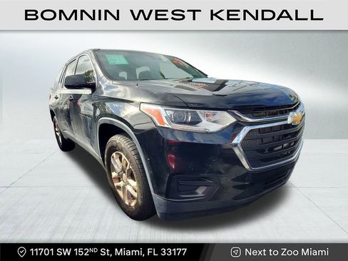 Used 2020 Chevrolet Traverse LS image 1