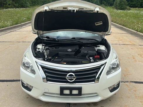 Used 2015 Nissan Altima 2.5 SV w/ Convenience Package FWD image 21