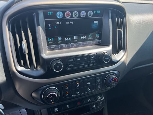 Used 2018 Chevrolet Colorado Z71 AWD/4WD image 19