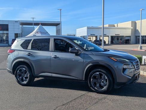 Certified 2025 Nissan Rogue SV image 8