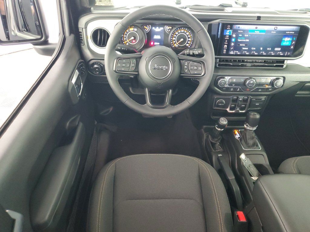 Used 2026 Jeep Wrangler Unlimited Sport AWD/4WD image 14