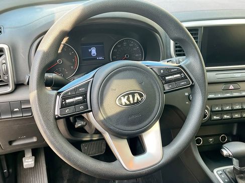 Used 2022 Kia Sportage LX FWD image 11
