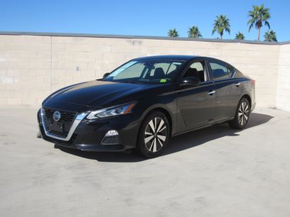 Used 2022 Nissan Altima 2.5 SV