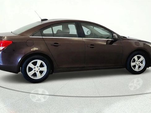 Used 2015 Chevrolet Cruze LT FWD image 6