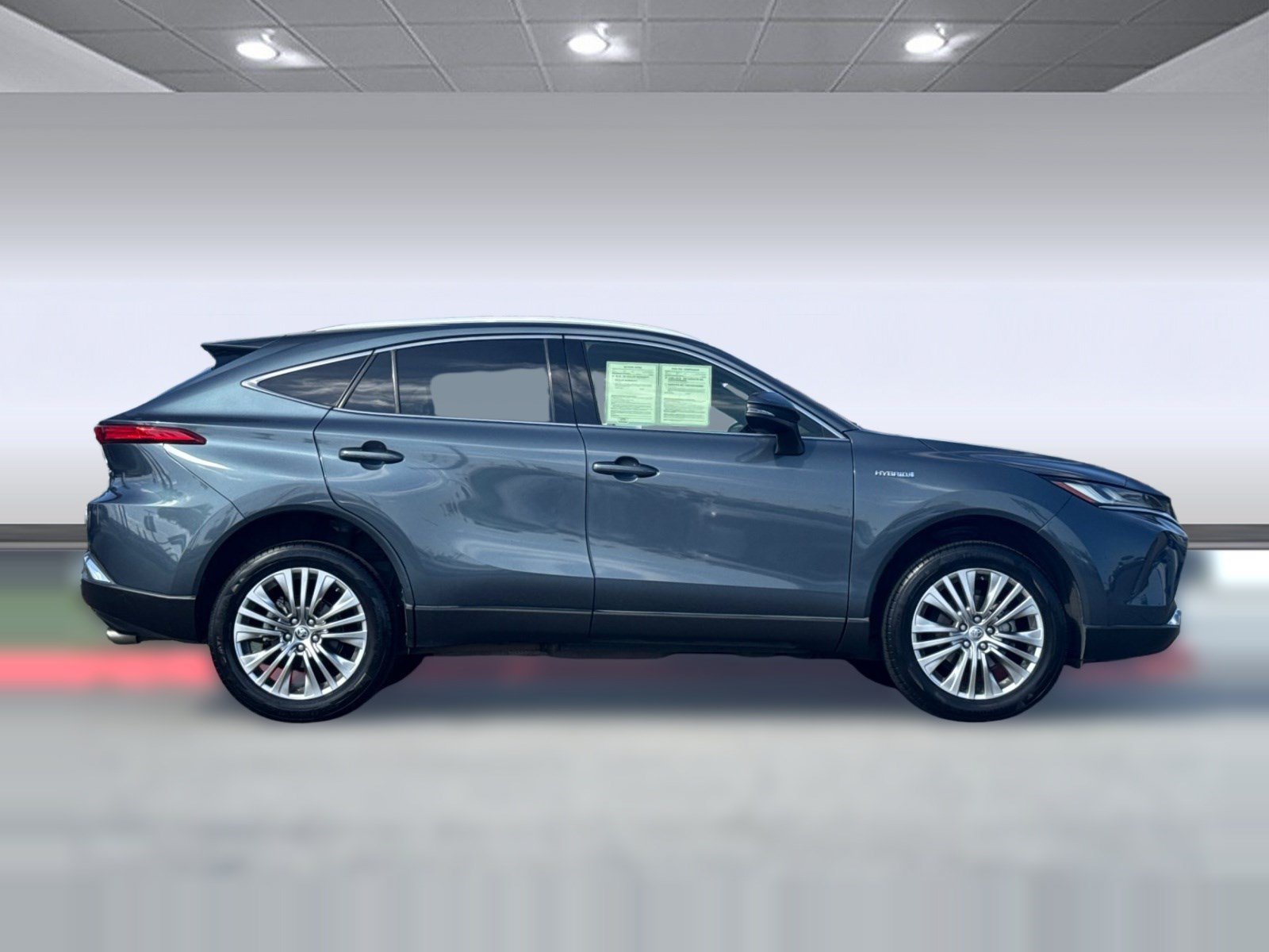 Used 2021 Toyota Venza XLE w/ Carpet Mat Package (TMS) AWD/4WD image 8
