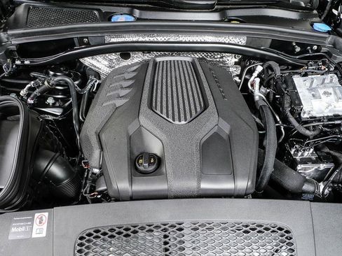 New 2026 Porsche Macan Turbo AWD/4WD image 38