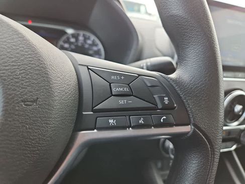 Used 2024 Nissan Sentra SV image 30