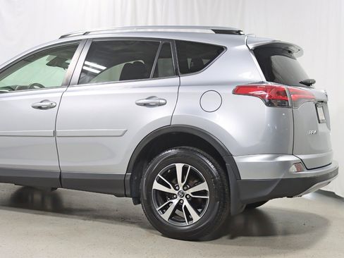 Used 2018 Toyota RAV4 XLE w/ Plus Extra Value Package AWD/4WD image 10