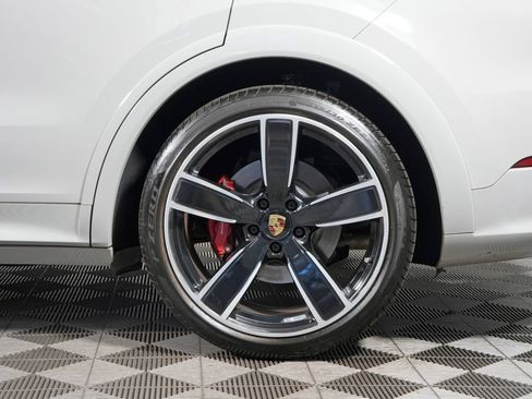 Certified 2021 Porsche Cayenne GTS AWD/4WD image 14