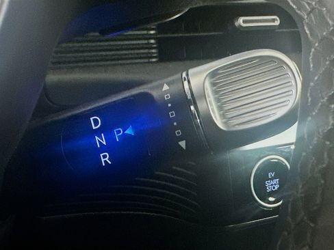 Used 2024 Hyundai Ioniq 5 SEL image 25