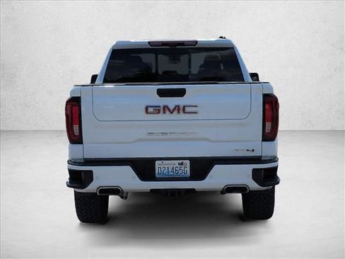 Used 2025 GMC Sierra 1500 AT4 w/ Technology Package AWD/4WD image 7