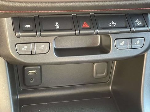 Used 2017 GMC Canyon SLE w/ All Terrain Package AWD/4WD image 20