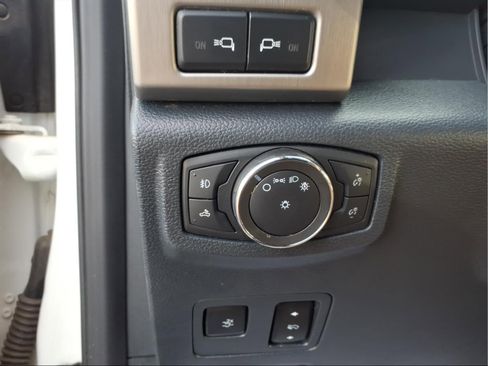 Used 2022 Ford F350 Platinum image 16