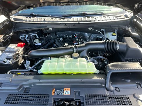 New 2025 Ford Expedition Active image 22