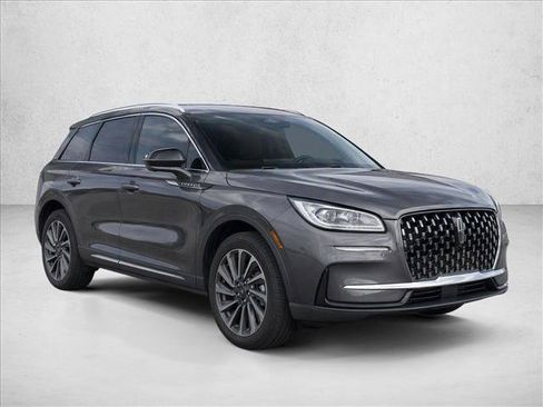Used 2023 Lincoln Corsair Reserve FWD image 3