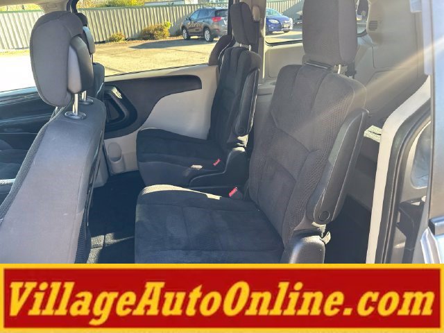 Used 2019 Dodge Grand Caravan SE FWD image 21