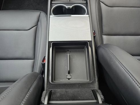 Used 2026 Tesla Model Y Long Range image 38