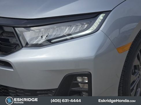 New 2026 Honda Odyssey Touring image 6