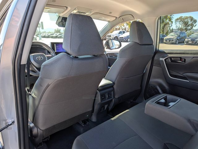 Used 2025 Toyota RAV4 LE AWD/4WD image 13