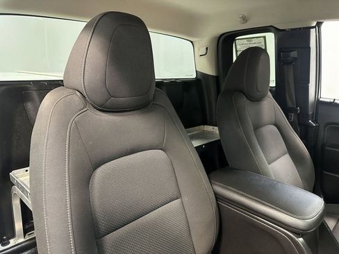 Used 2021 Chevrolet Colorado LT w/ Fleet Safety Package image 18