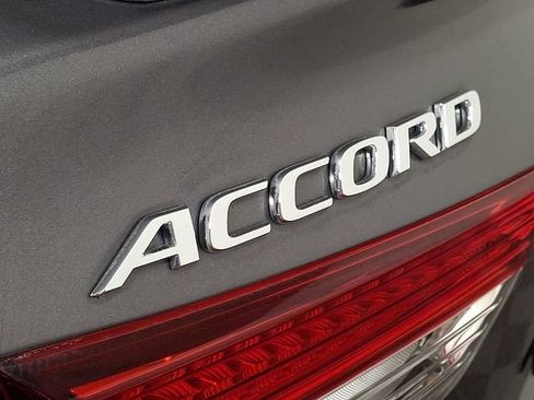 Used 2019 Honda Accord Sport image 29