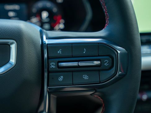 Used 2023 GMC Canyon AT4X AWD/4WD image 17