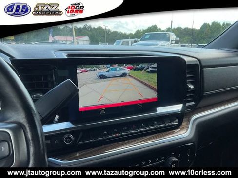 Used 2022 Chevrolet Silverado 1500 LT AWD/4WD image 19