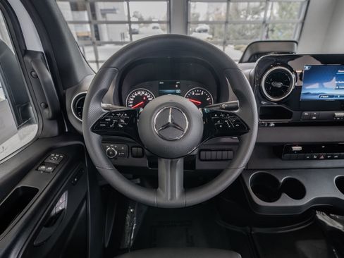 New 2025 Mercedes-Benz Sprinter 2500 image 9